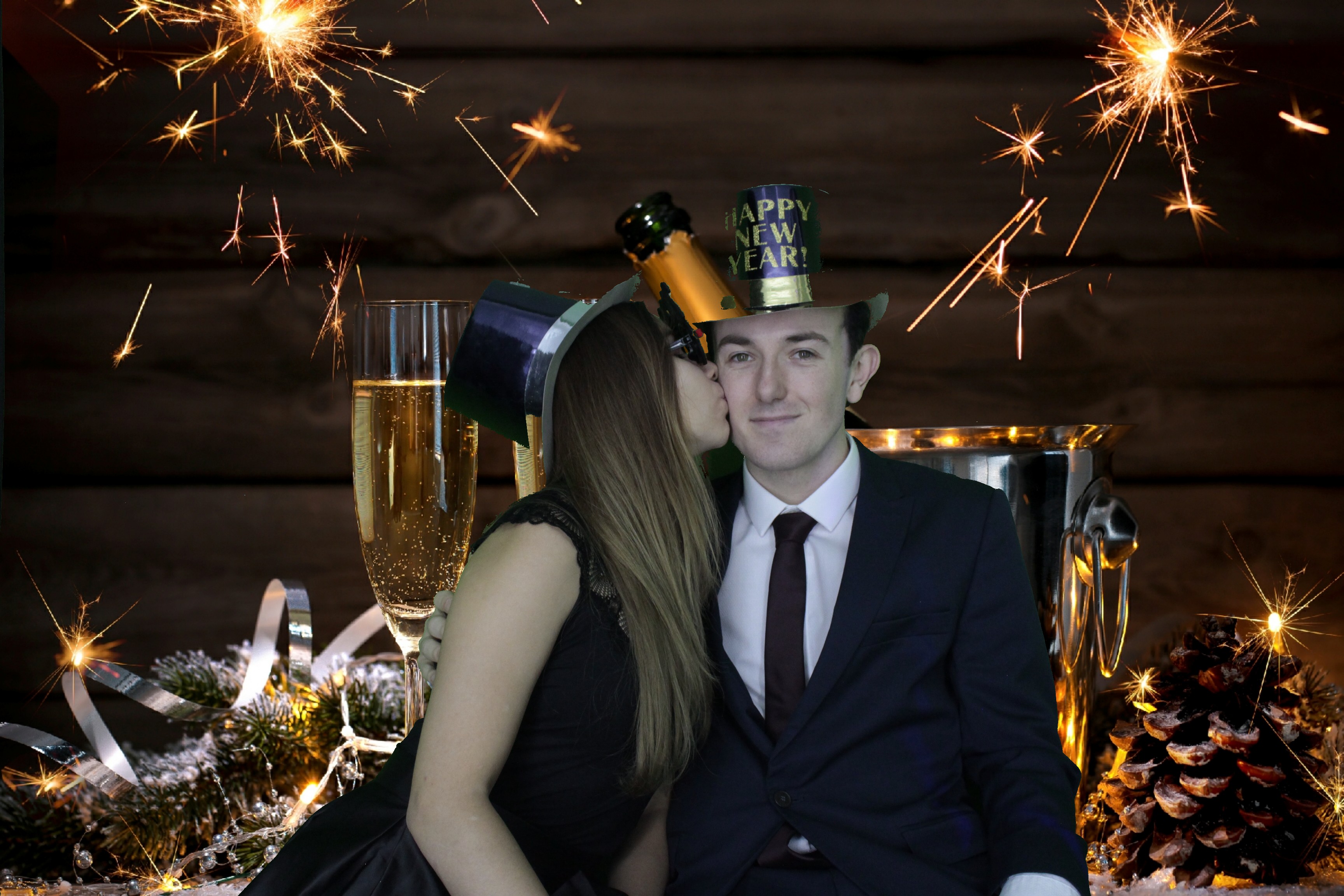 NYE Party | View more photos from the event at gallery.myphotoboothexperience.co.uk/u/MyPhotoBoothExperienceLtd/NYE-Party